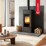 Krbová kamna s výměníkem Kratki HATI AQUA 10 kW, světlé topeniště, dřevěná rukojeť